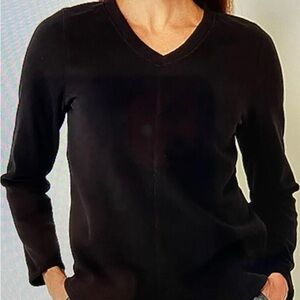 St. John's Bay Women's Classic Black V-Neck Sweater